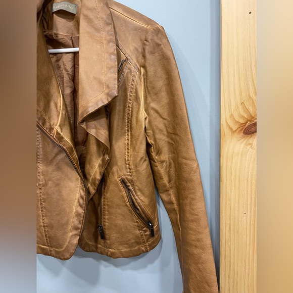 Faux Leather Jacket - Picture 6 of 9